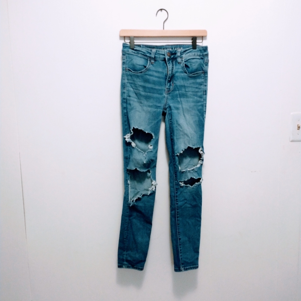 Hi rise jeggings American eagle distressed